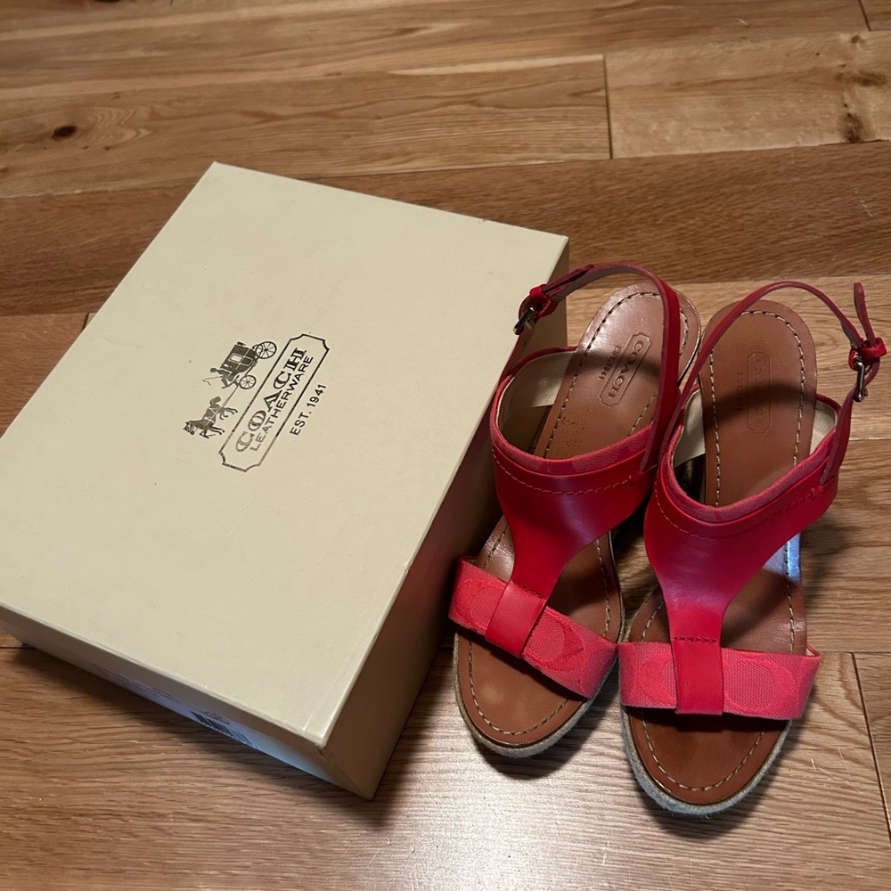 Coach used sandals size 7